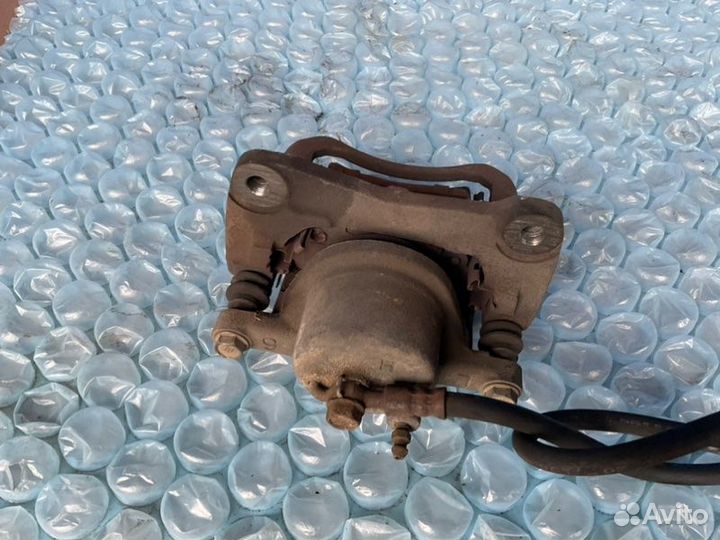 Суппорт передний левый Toyota Celica T230 1zzfe