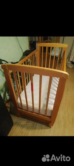 Детская кроватка