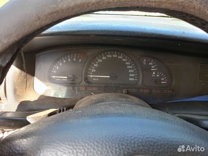 Детали салона Opel Vectra B