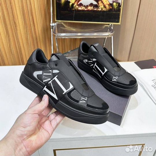 Кроссовки Valentino 39-45 люкс