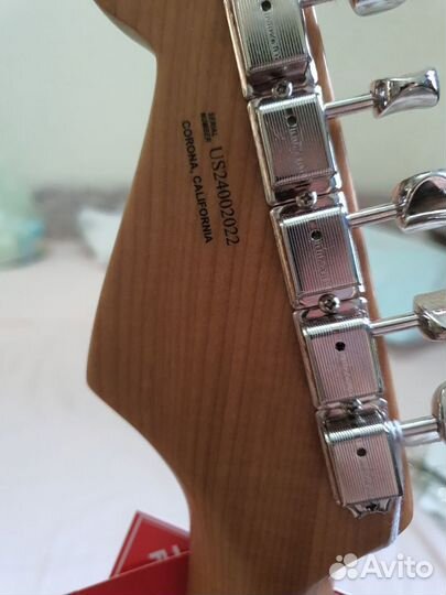 Гитара Limited Edition Suona Stratocaster Thinline