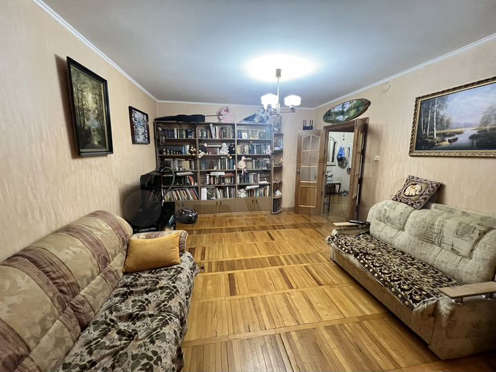 2-к. квартира, 61 м², 3/9 эт.