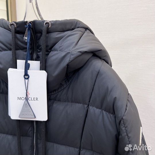 Пуховик moncler женский