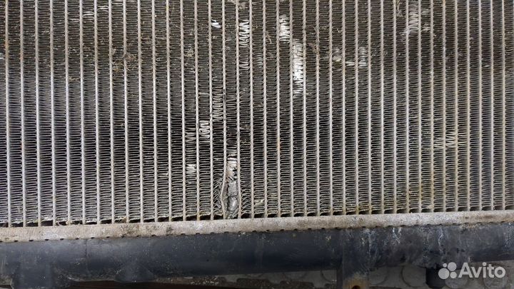 Радиатор охлаждения двигателя Mitsubishi L200