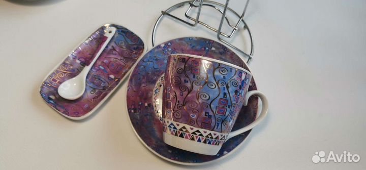 Чашечки с блюдцами