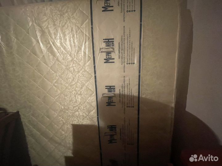 Продаю матрас,новый,размеры -180х200