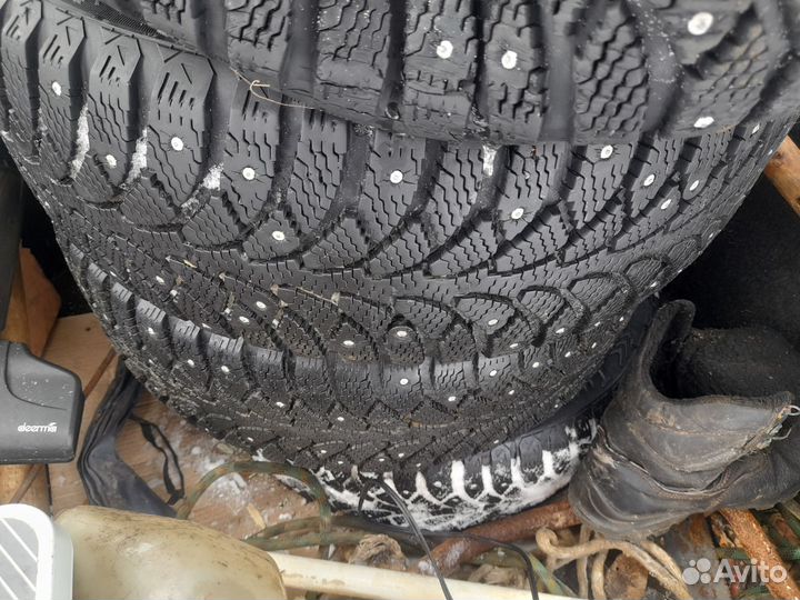 Шины диски и колеса на 16 зимниеи