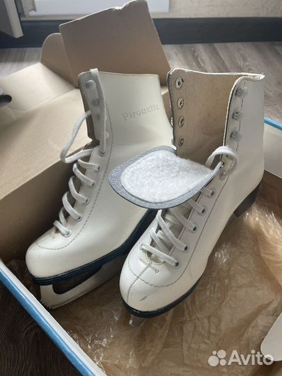 Коньки фигурные женские