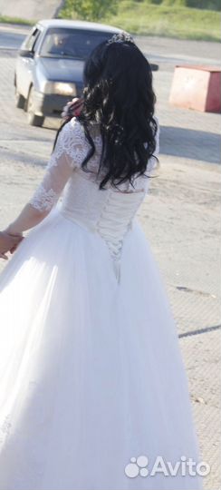 Белое свадебное платье