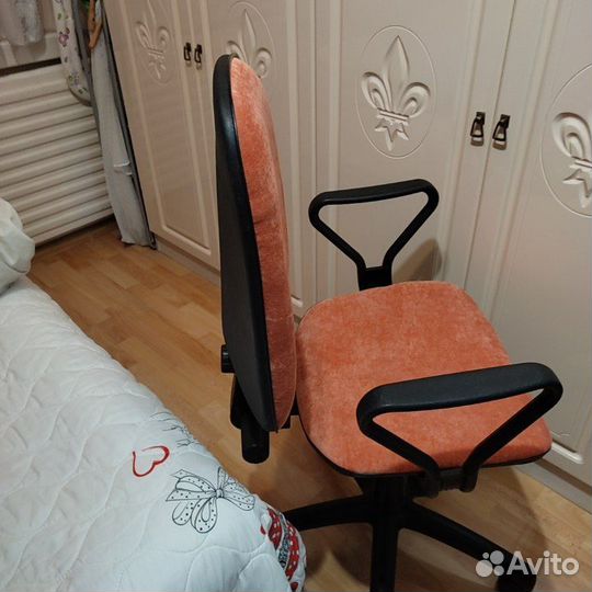 Компьютерное кресло