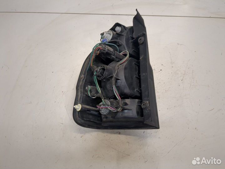 Фонарь (задний) Mitsubishi Montero Sport / Pajero