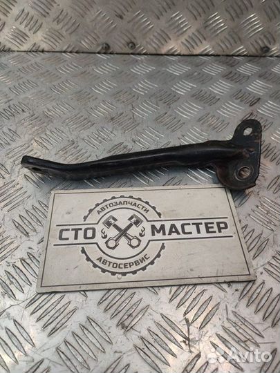 Кронштейн двигателя левый Fiat Doblo 1.4