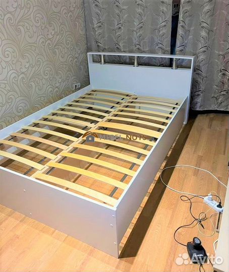 Кровать двуспальная