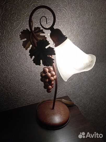 Светильник настольный