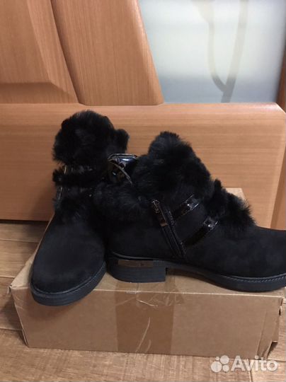 Ботинки новые р37