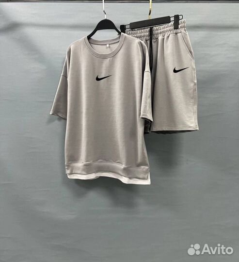 Спортивный костюм Nike футболка с шортами