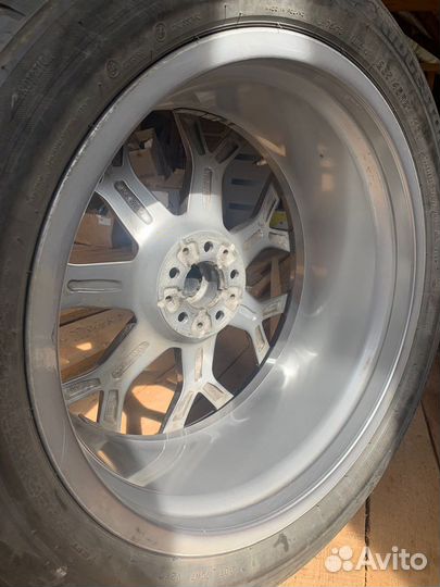 Bridgestone Blizzak LM-001 285/45 R21