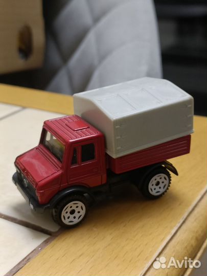 Модели машинок siku