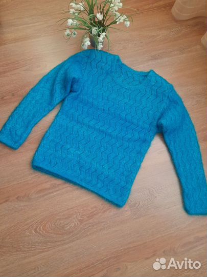 Свитер женский