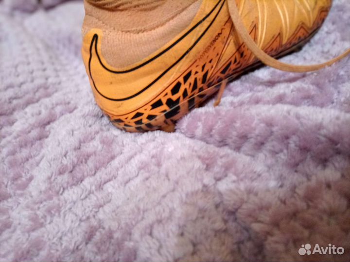 Футбольные бутсы