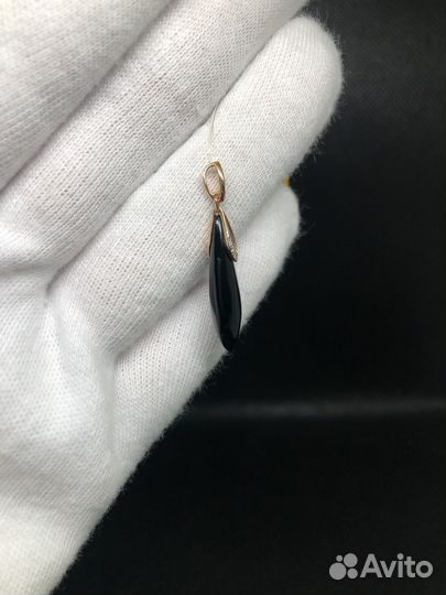 Золотая подвеска 585