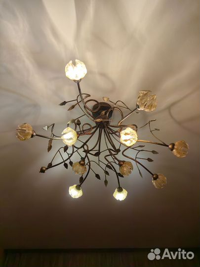 Люстры и светильники бу