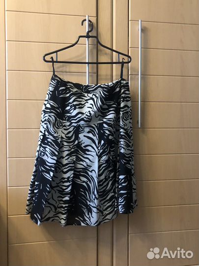 Костюм с юбкой