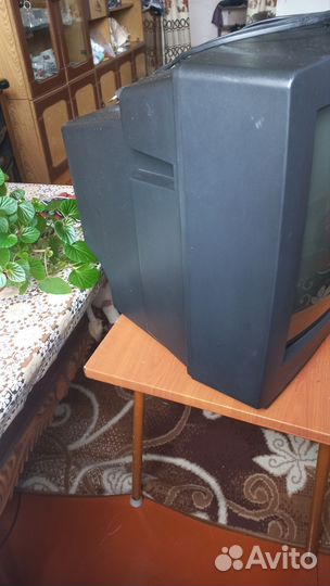 Телевизор samsung