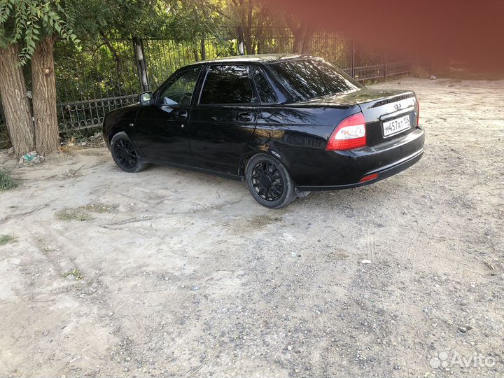 Крыло переднее priora