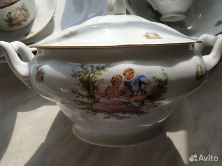 Столовый сервиз 