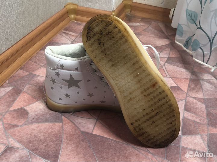 Кроссовки светящиеся Marmalato