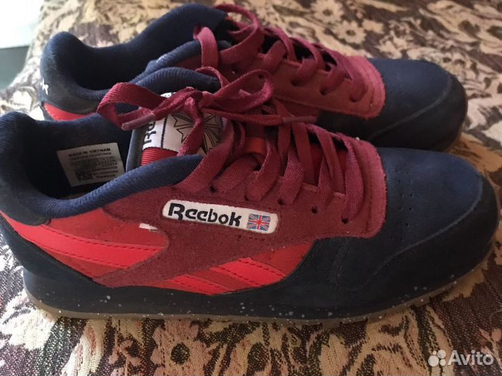 Новые кроссовки Reebok