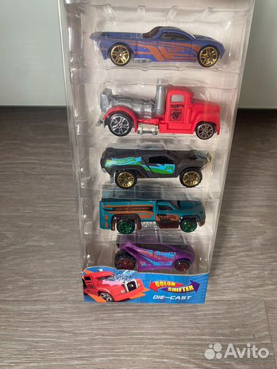 Набор гоночных машин hot wheels меняют цвет