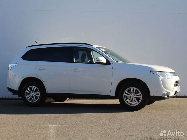 Mitsubishi Outlander 2.0 CVT, 2013, 190 300 км