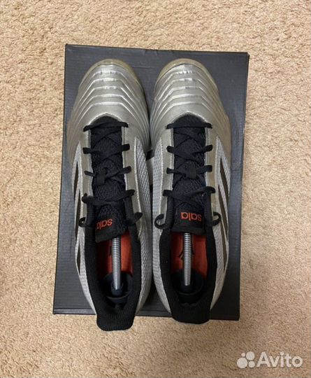 Бутсы для зала adidas predator IN sala 19.4