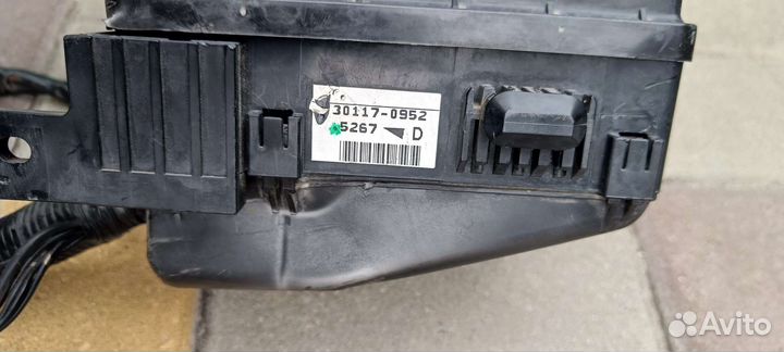 Блок предохранителей Lancer 9