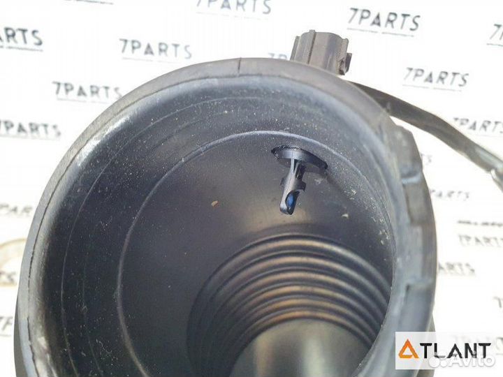 Патрубок воздушн.фильтра chrysler 300C