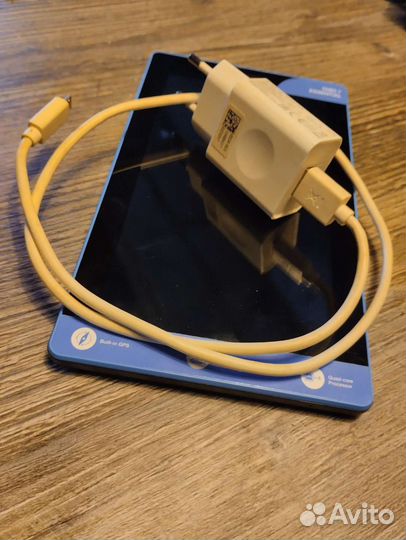 Планшет Lenovo TAB3 7