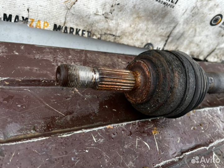 Привод Renault Logan 1.6 2012 перед. прав