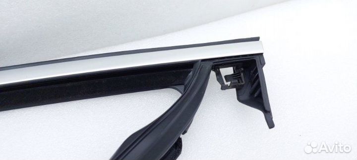 Б/У Б/У Уплотнитель стекла двери Верхний