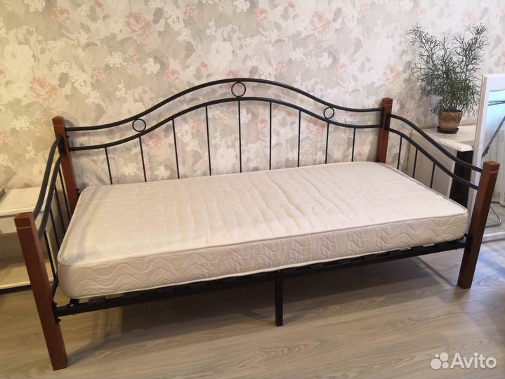 Кованная кровать