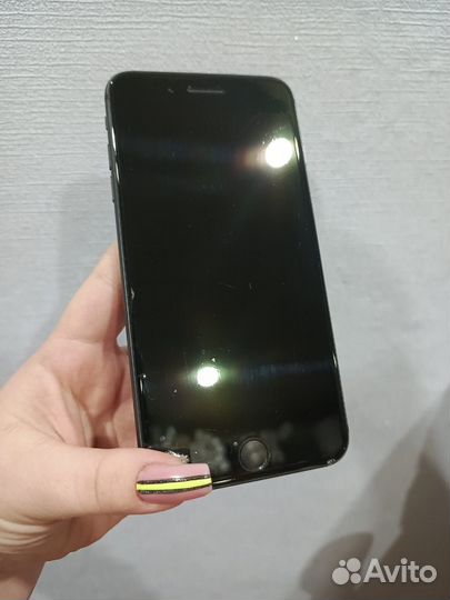 iPhone 8 Plus, 64 ГБ