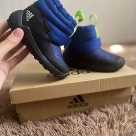 Детские ботинки adidas