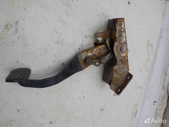 Педаль тормоза suzuki grand vitara