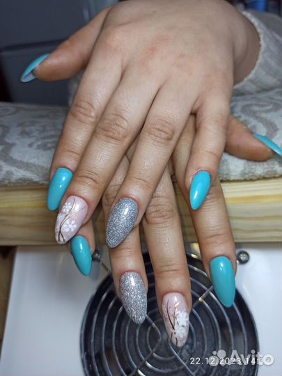 Наращивание ногтей