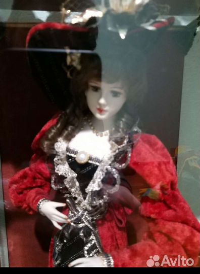 Коллекционная кукла