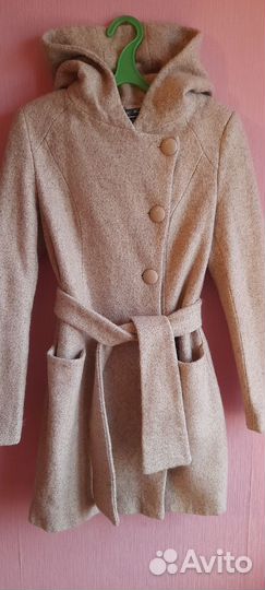 Пальто женское 46 размер как новое