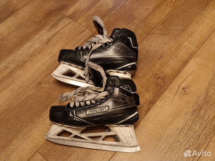 Вратарские коньки bauer
