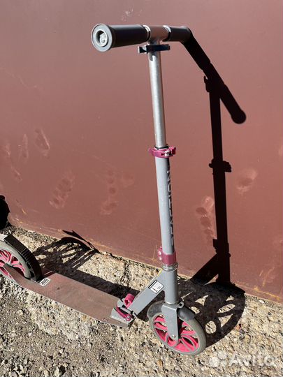 Самокат Reaction 200