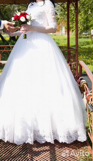 Белое свадебное платье